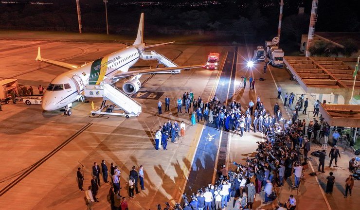 Mostra a chegada dos brasileiros palestinos da Faixa de Gaza repatriados no Brasil
