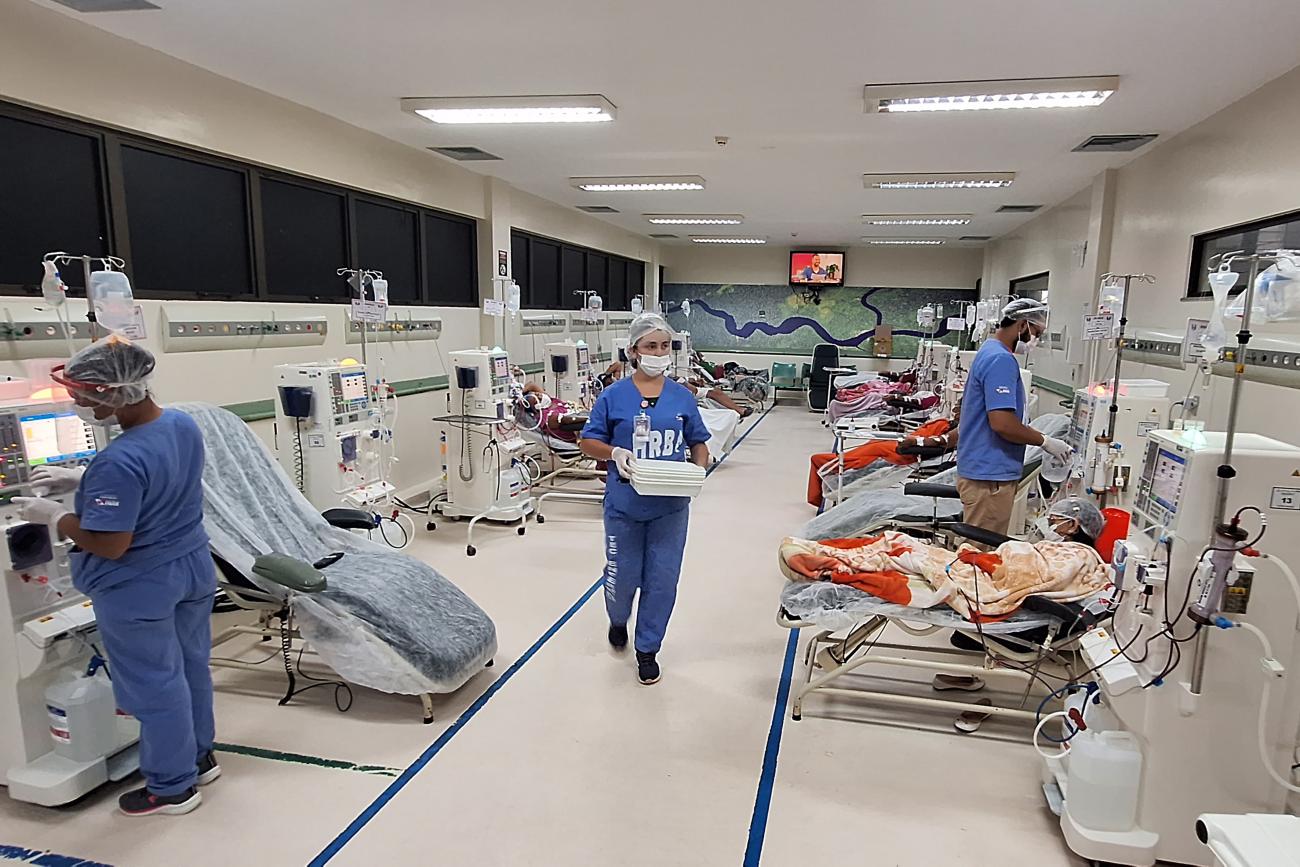 Uma das salas em que é realizada a hemodiálise no Hospital Regional do Baixo Amazonas
