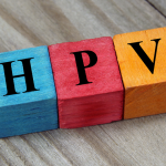 Blocos de montar formando a sigla HPV