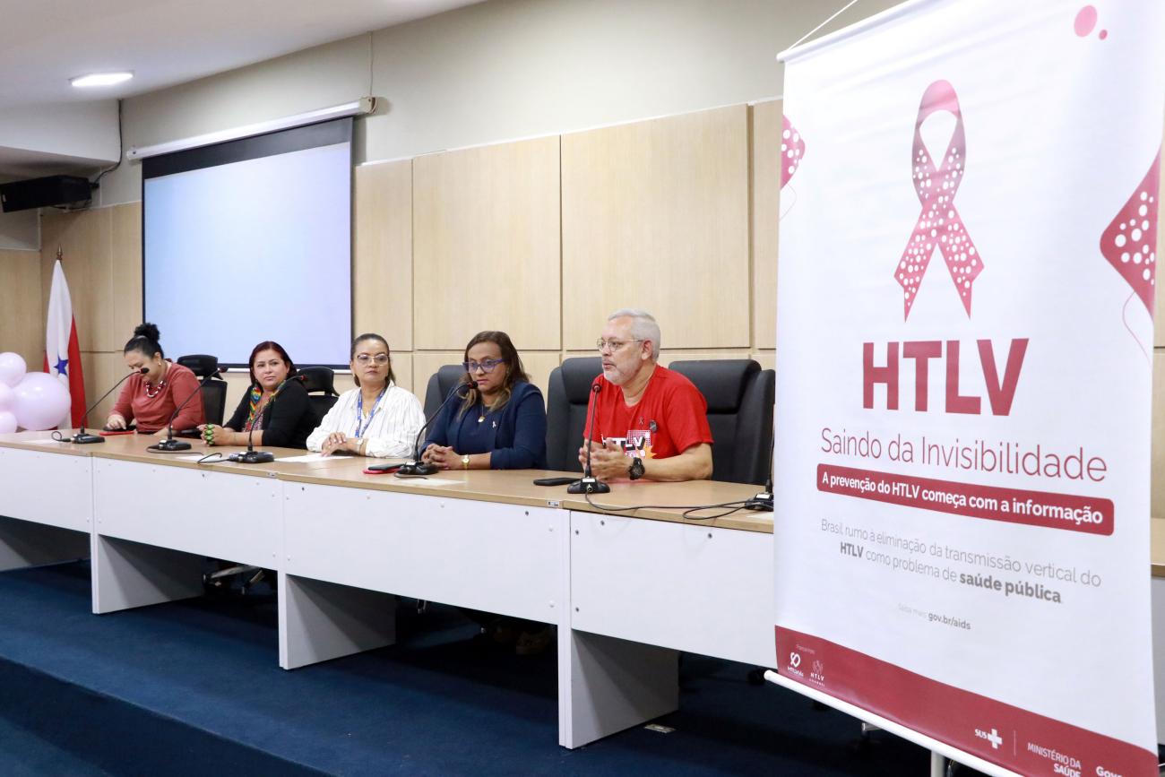 Mesa de abertura da oficina sobre HTLV, na sede da Sespa