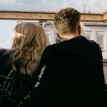 O uso de preservativos entre adolescentes sexualmente ativos na Europa está diminuindo | Foto de Sinitta Leunen para Unsplash