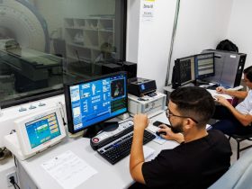 Imagem de uma sala de um hospital universitário