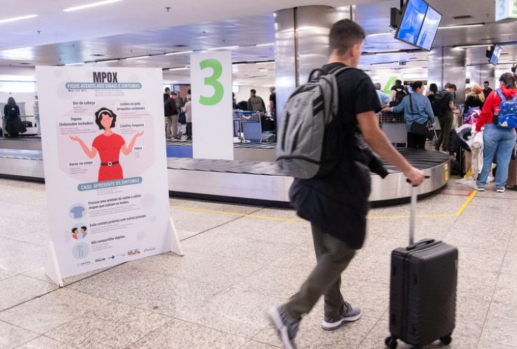 Foto dos alertas no aeroporto