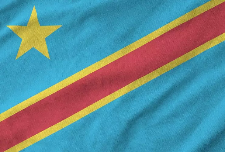 Bandeira da República Democrática do Congo retratada em tecido ondulado dobrado de tecido velho Por Mehaniq41