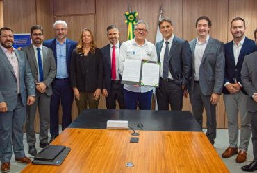 O ministro da Saúde, Alexandre Padilha durante o acordo. Foto de João Risi para o Ministério da Saúde