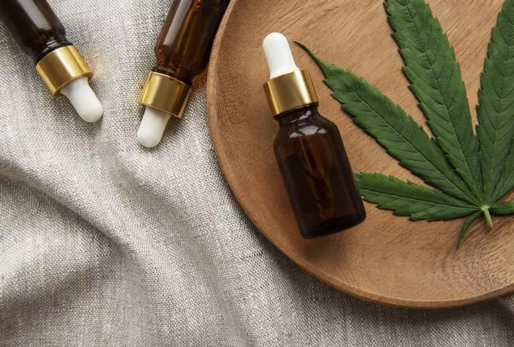 produto cosmético de cannabis Por Olena_Rudo